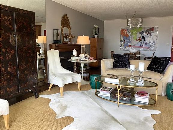 4th image of 3701 Turtle Creek Blvd APT 6BF