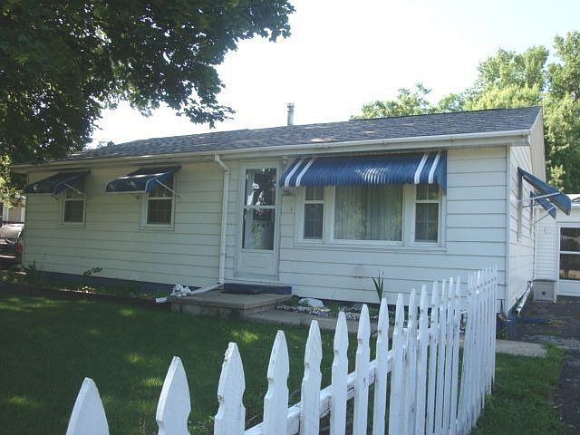 1st image of 2805 A St