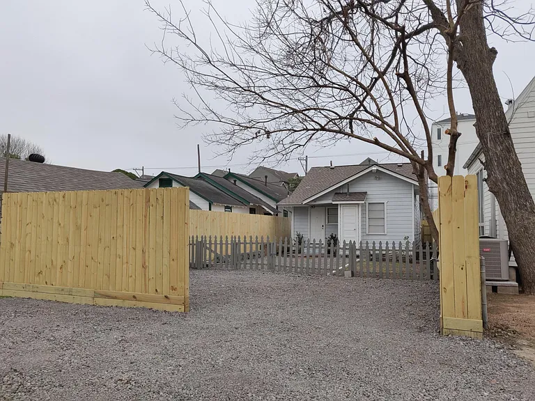 4313 Center St — Photo 31