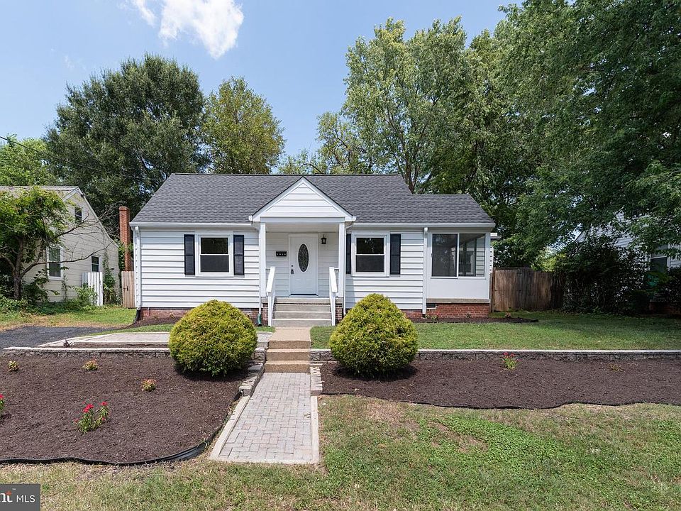 1st image of 2616 Fernhill Ave