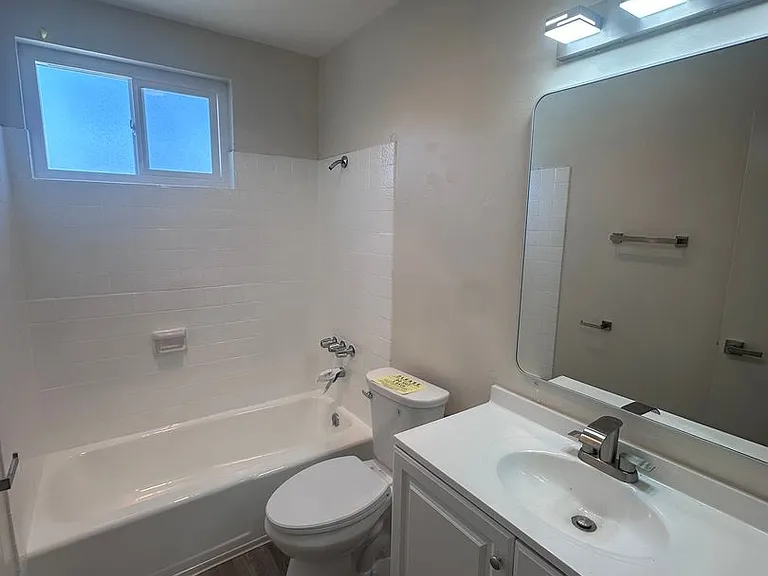 4160 Illinois St — Photo 9
