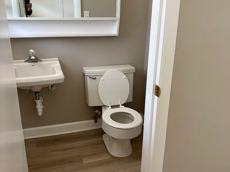 4613 Fall Creek Rd — Photo 10