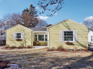 7405 N Longacre Rd, Fox Pt, WI 53217