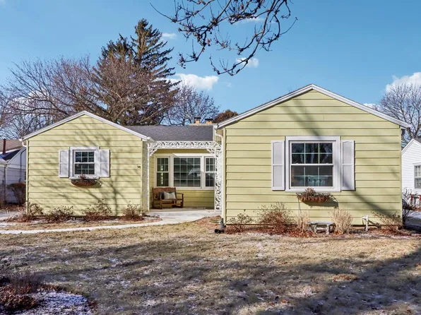 7405 North Longacre ROAD, Fox Point, WI 53217