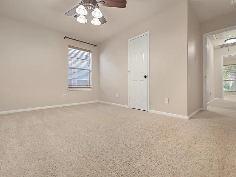 19218 Dawntreader Dr — Photo 24