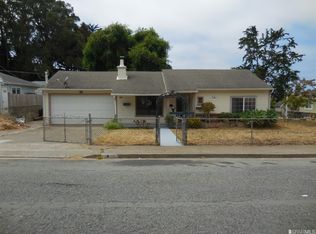 4 Hibbert Ct, Pacifica, CA 94044