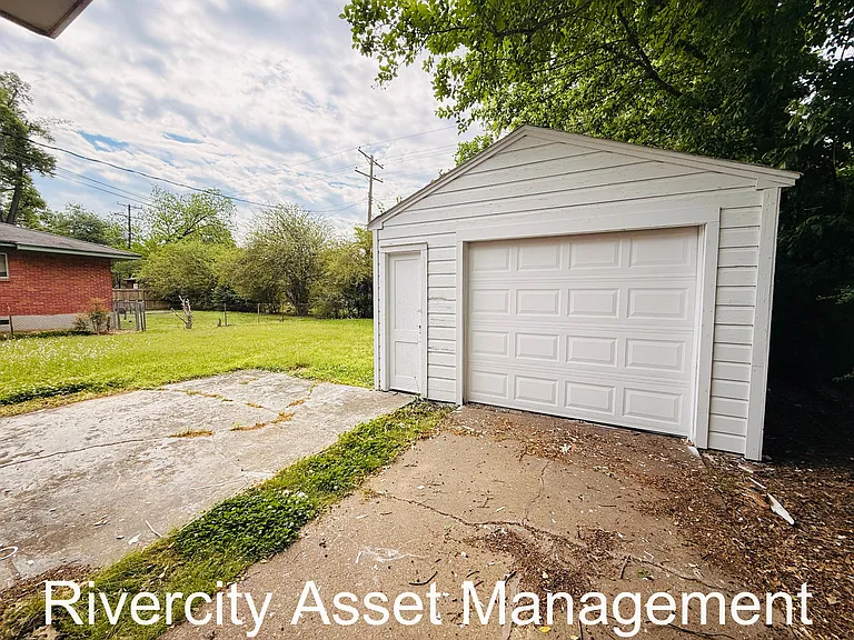 4223 Cherrydale Rd — Photo 3
