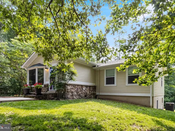 5034 Harvard St, Saint Leonard, MD 20685