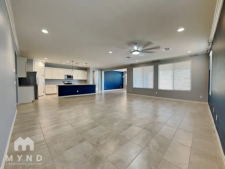 24598 W Concorda Dr — Photo 2