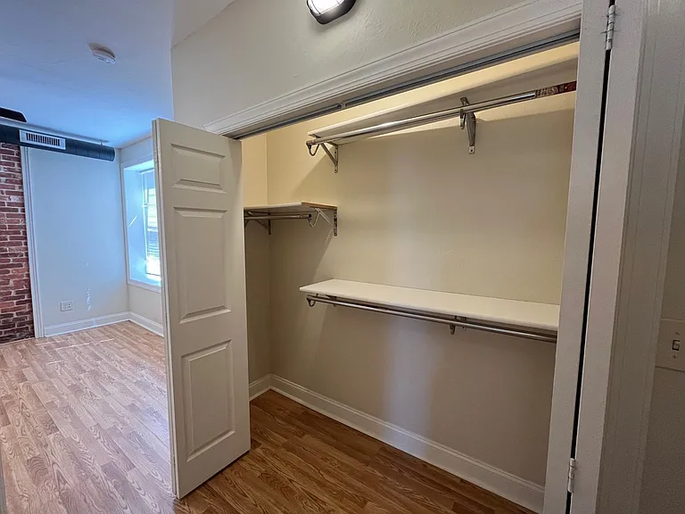 912 Portland St — Photo 18