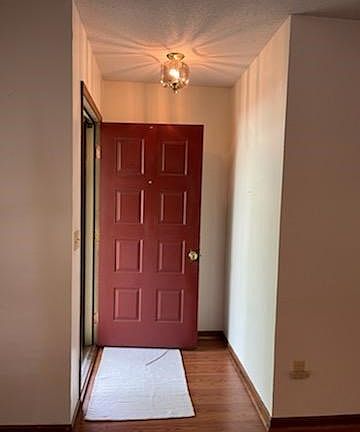 2nd image of 117 E Bailey Springs Dr