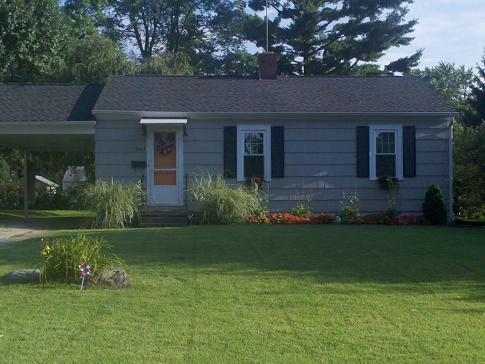 Two (2) bedroom, one (1) bath. Partial finished basement. No