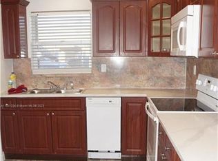 1400 NE 55th St APT 102, Fort Lauderdale, FL 33334