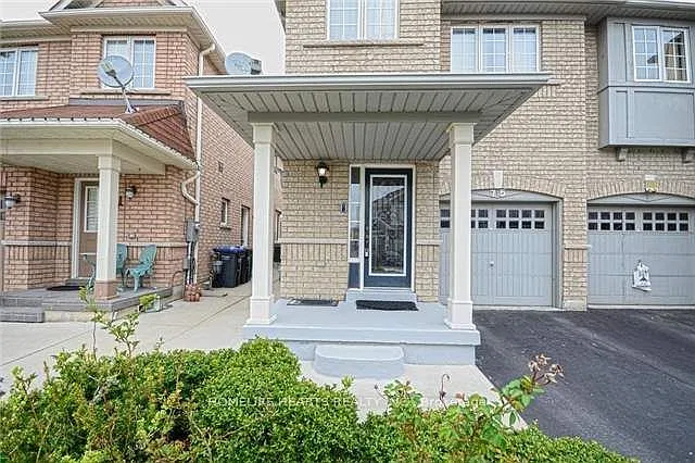 75 Crystalview Cres