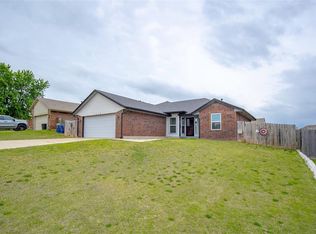 1917 Cimarron Trl, Choctaw, OK 73020