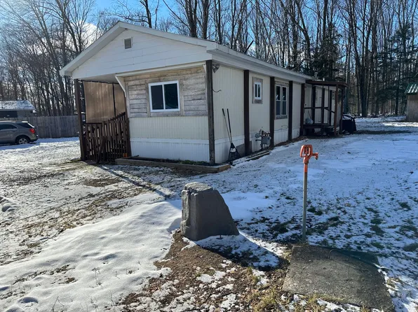 1816 Parkwood Dr, Gaylord, MI 49735