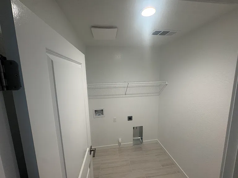 2933 E Veleta Dr — Photo 13