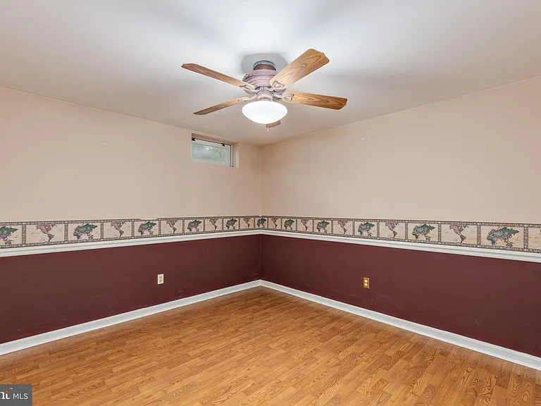 2807 Chapman Ct — Photo 32