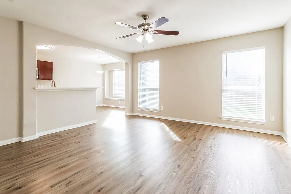 4 bed, 2.5 bath, 1535 sqft, $1,845 — Photo 4