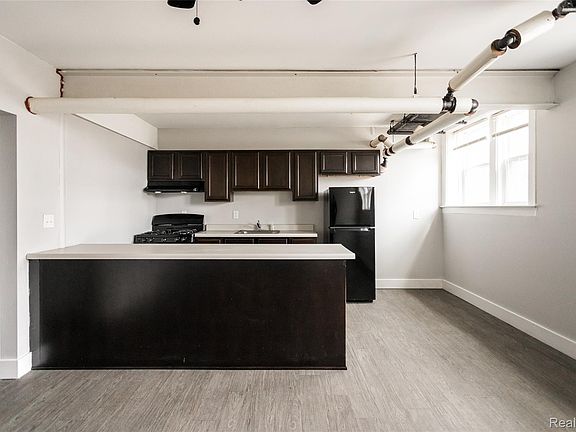 3rd image of 2683 Central St