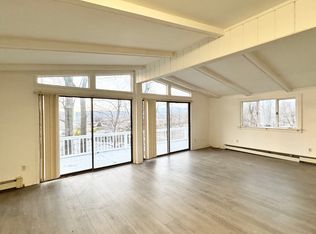 5 Perry Hill Rd, Kingston, NY 12401