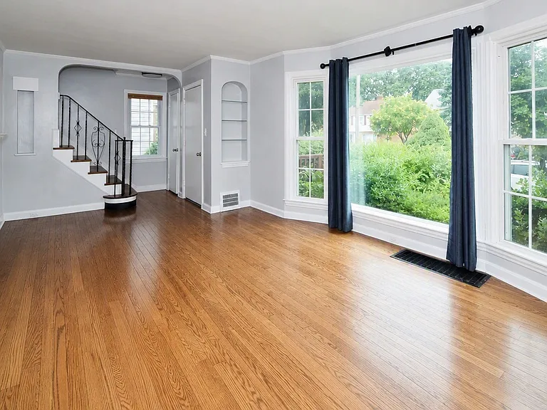 4438 Baintree Rd — Photo 7