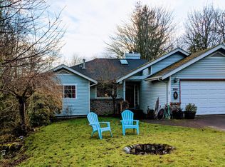 350 SW Mount Baker Dr, Issaquah, WA 98027