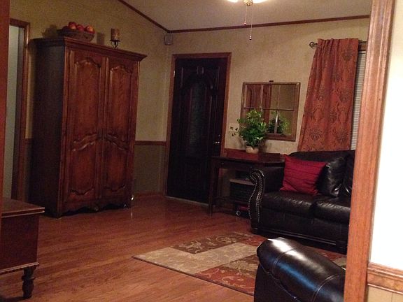 3rd image of 15129 Honeybrook Ln