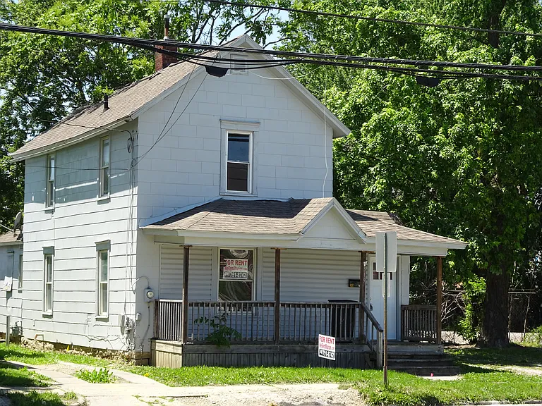 319 Davids St — Photo 1