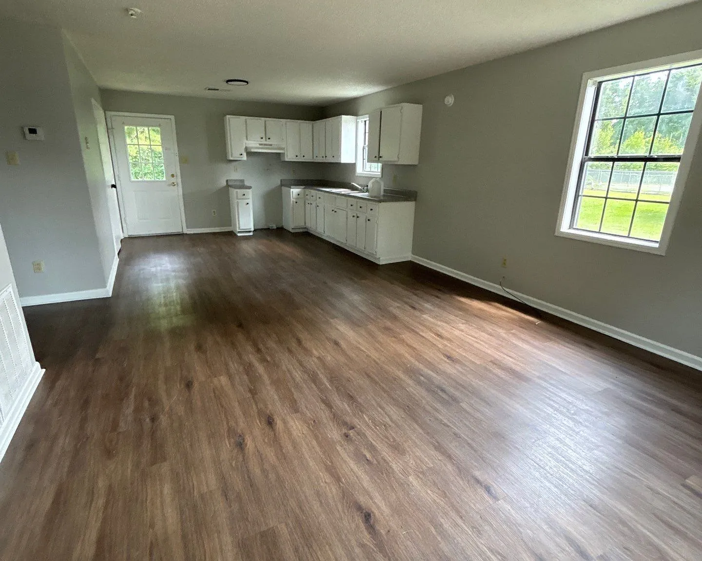 108 N Bond Ave — Photo 3