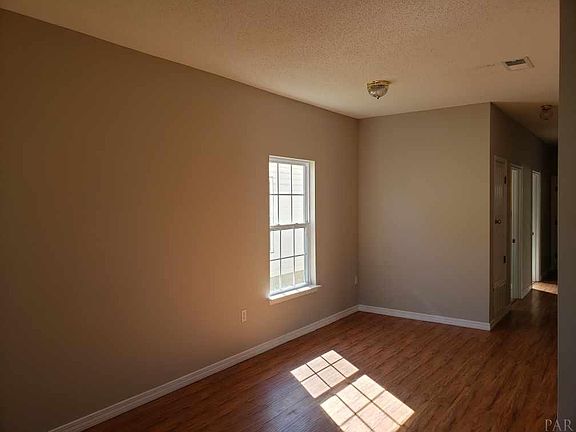 4th image of 121 S Donelson St