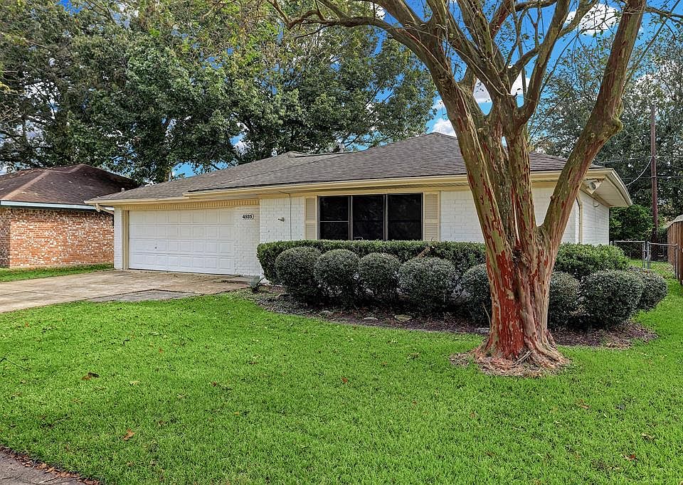 1st image of 4525 College Park Dr