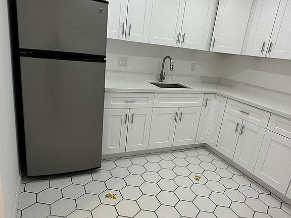 3rd image of 8240 SW 24th St