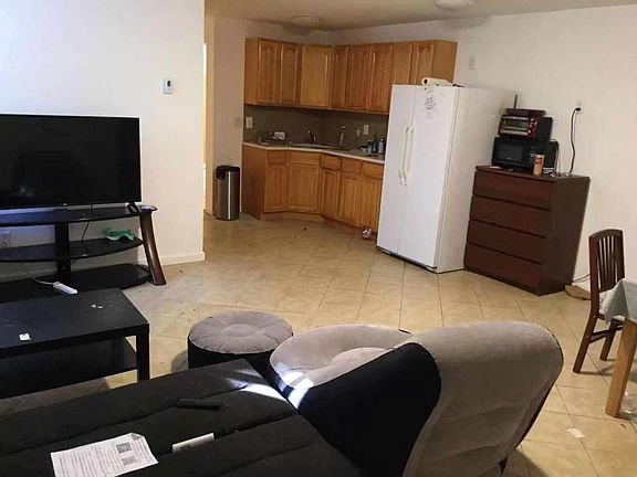 3rd image of 55 Croft Ln