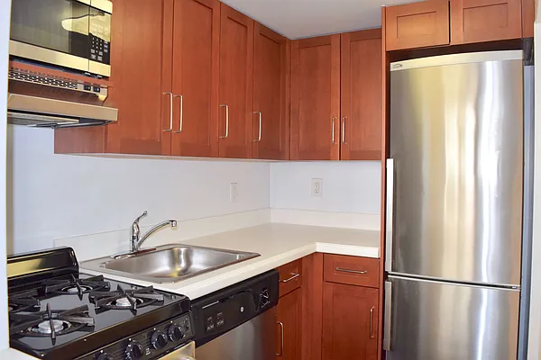 Rented by Manhattan Connection | media 25