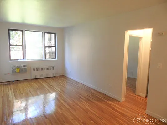 Rented by City Connections Realty | media 11