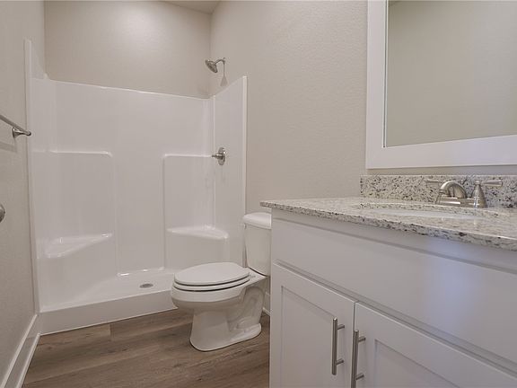 5th image of 1405 W Pecan St