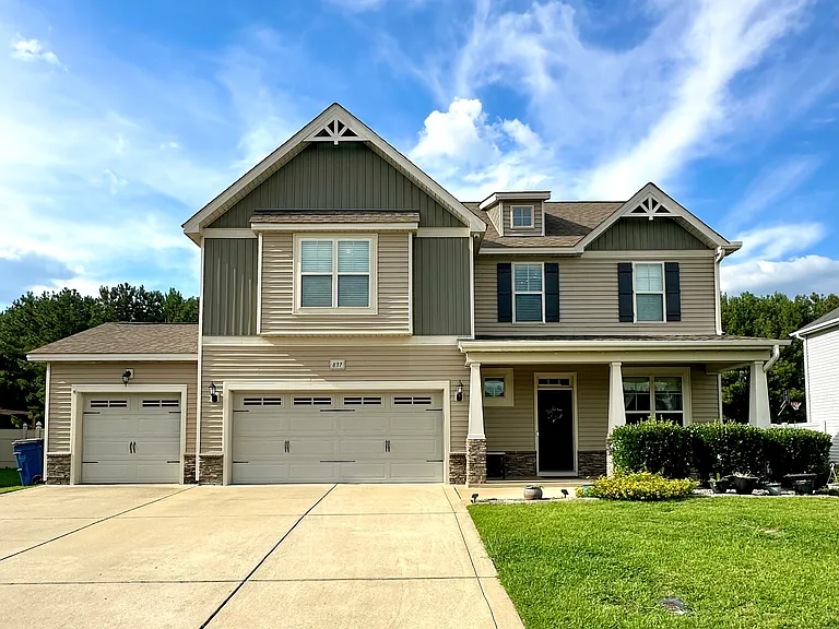 837 Saint Johns Loop — Photo 1
