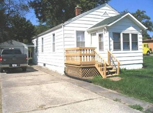 35536 N Green Bay Rd, Waukegan, IL 60085