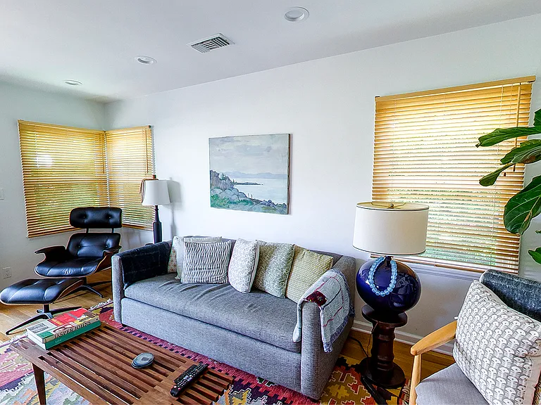 424 Bay St #424 — Photo 7