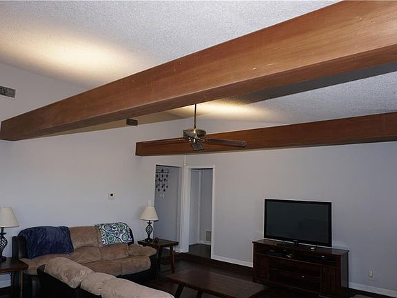 5th image of 1702 Grouse Ct