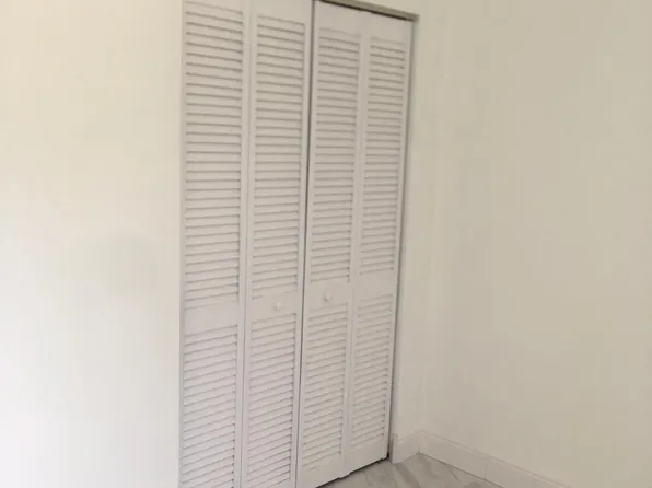 5501 NW 7th St, Miami, FL 33126