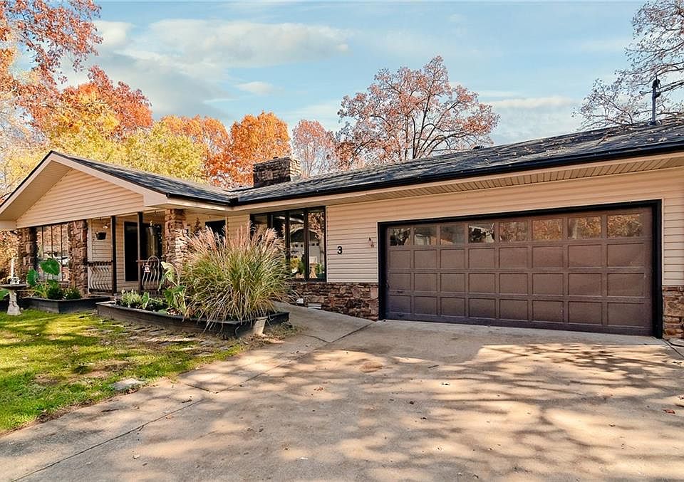 1st image of 3 Billingsley Dr