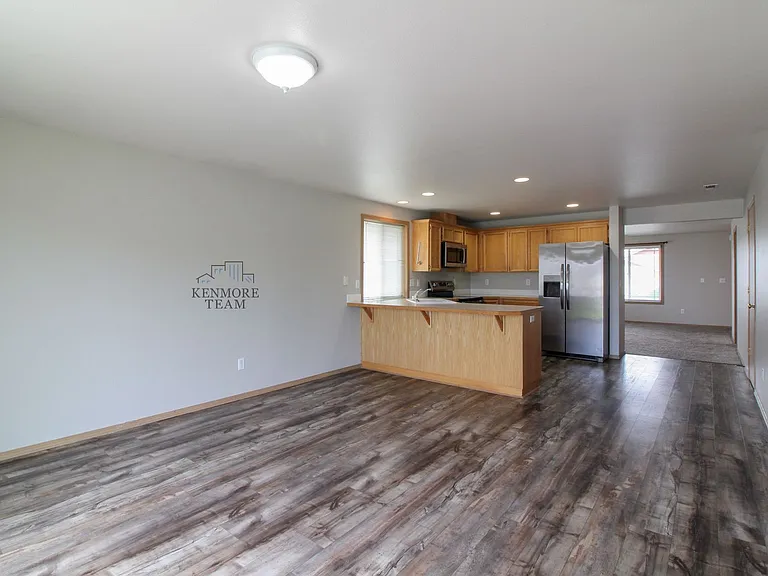 4215 Cochins Ln — Photo 7