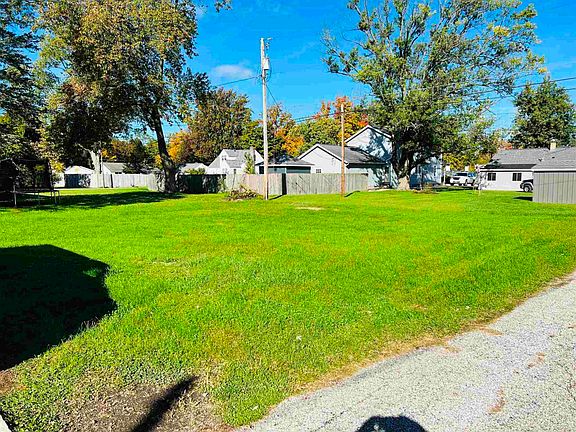 4th image of 1109 Baker Ave