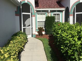 370 Melrose Pl, Naples, FL 34104