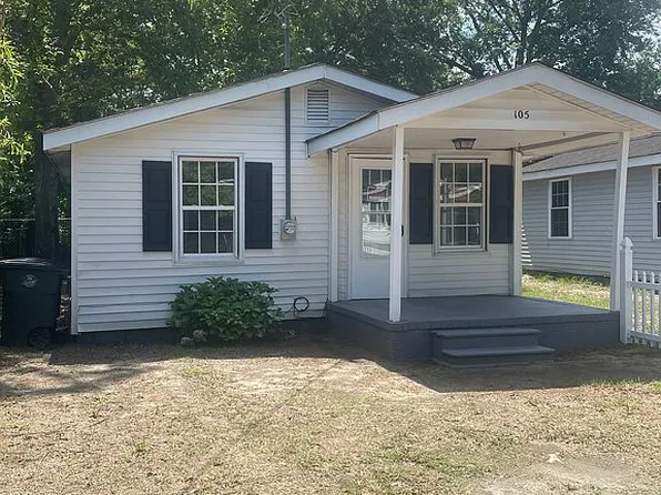 105 Phillips St, La Grange, NC 28551