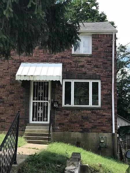 703 Wenzell Ave photo 1