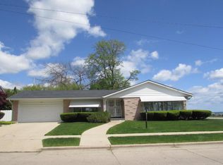 7422 1st Ave, Kenosha, WI 53143