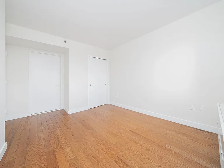 75-25 153rd St #1120 — Photo 9